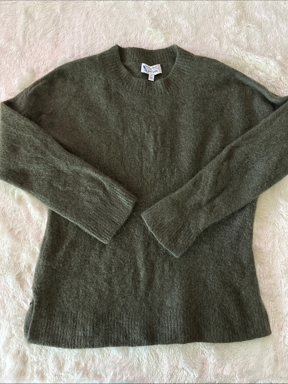 L.L. Bean Women's Moss Green Crewneck Sweater